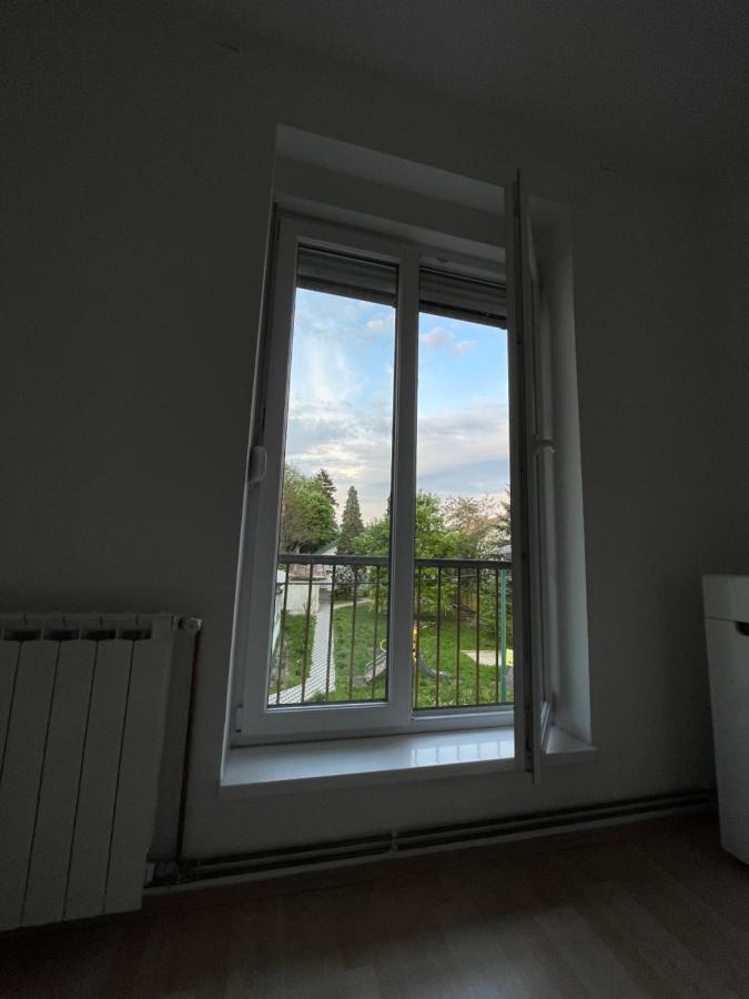 Modern & Cozy 2-Bedroom Vacation Home In Sarajevo Bagian luar foto