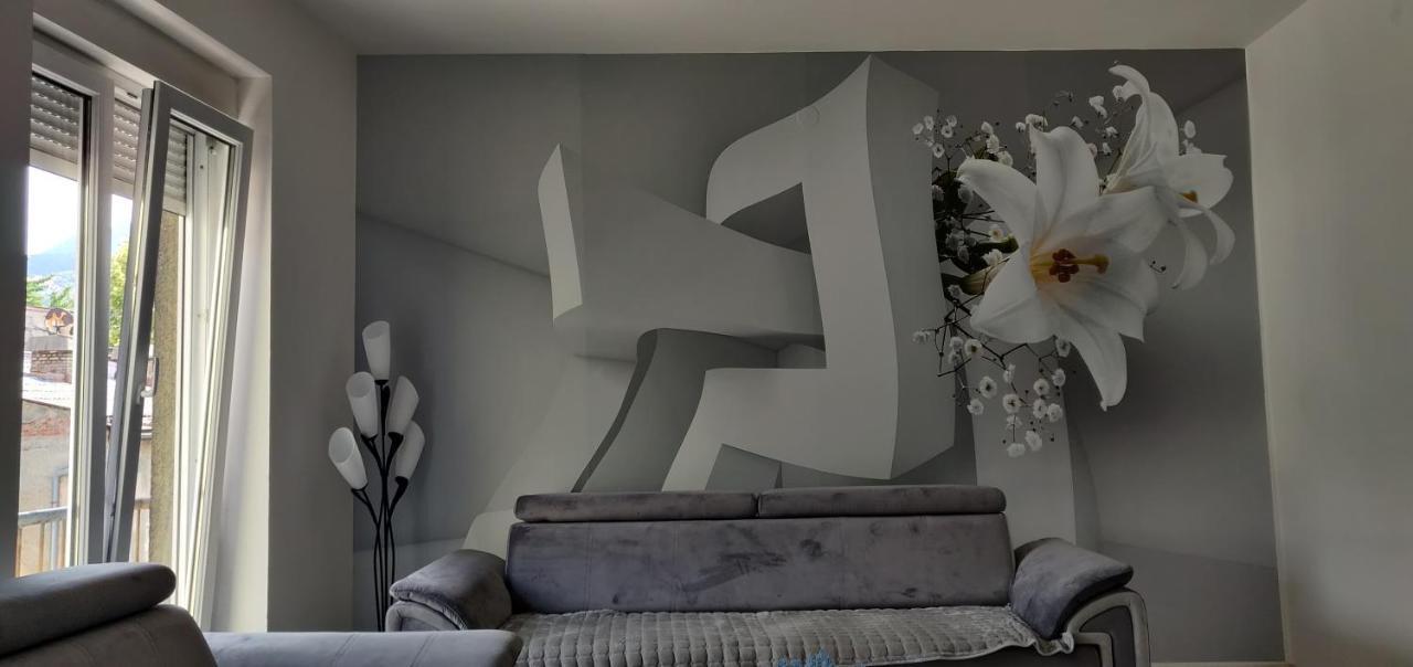 Modern & Cozy 2-Bedroom Vacation Home In Sarajevo Bagian luar foto